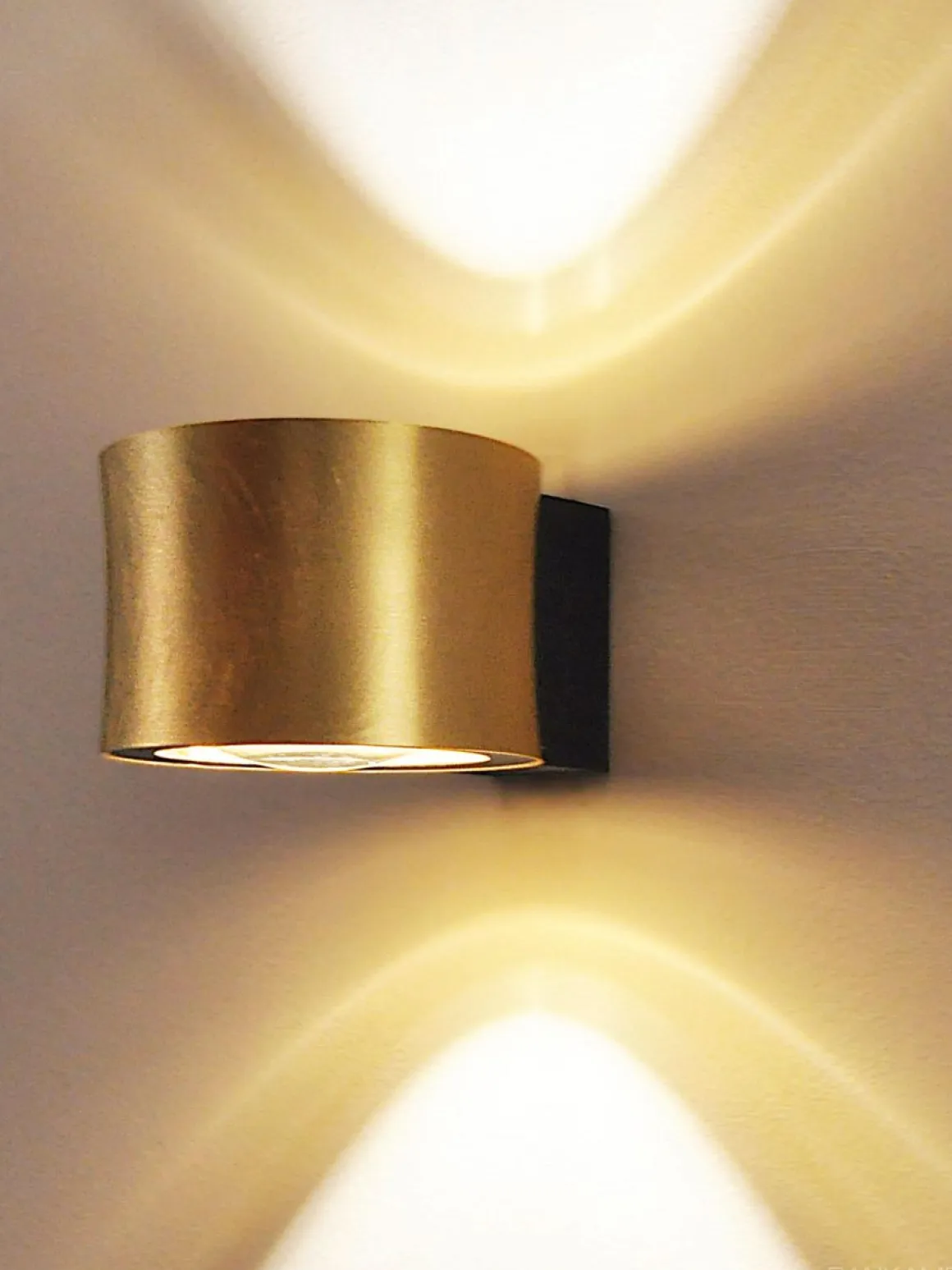 Bankamp LED Wandlampe Impulse Gold
