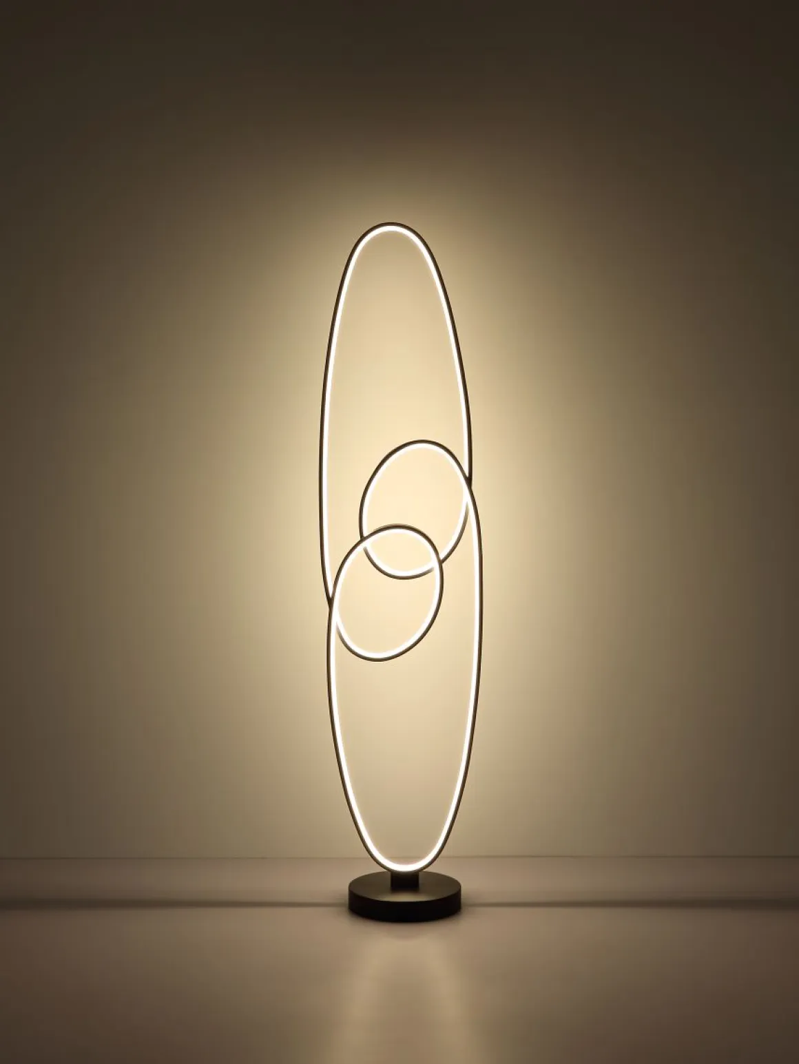 Globo LED Stehlampe Spira