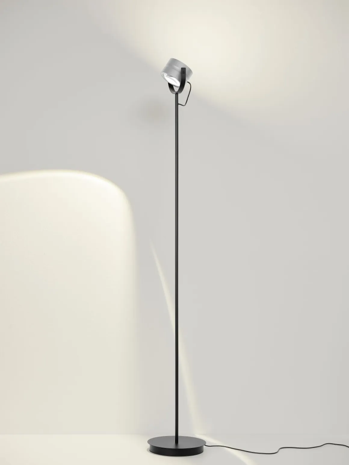 HELL LED Stehlampe Mika Alu