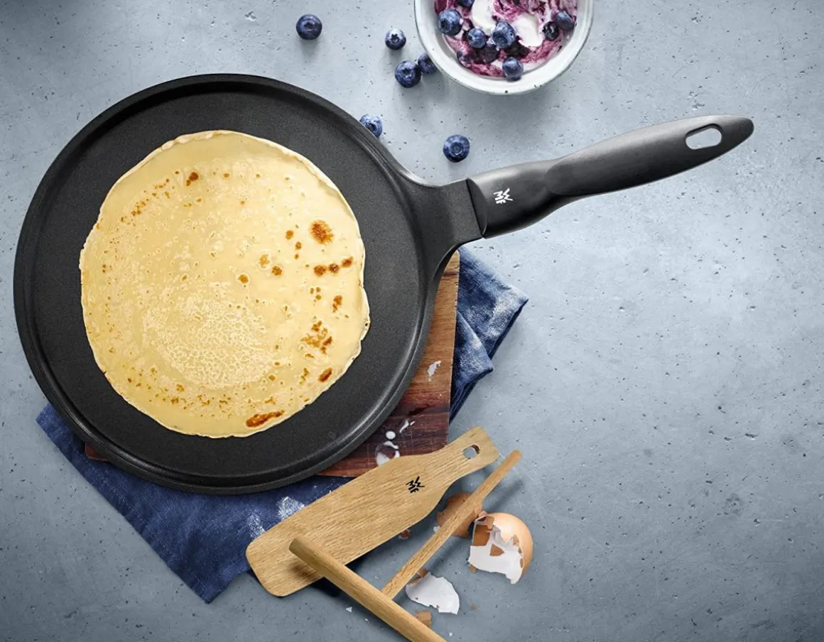 WMF Crêpes Pfanne mit Holzbesteck Ø 27 cm